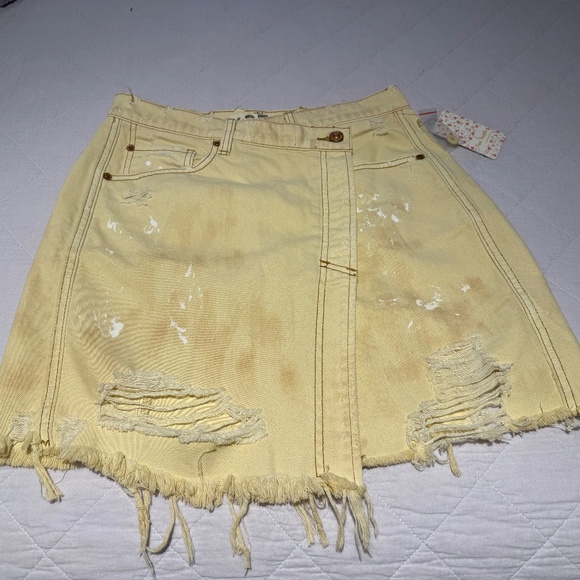 Free People Parker Wrap Butter Cream Distressed Denim Mini Skirt Size 27 New NWT - Picture 2 of 15
